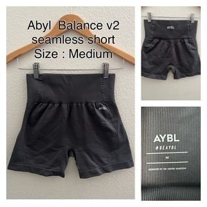 AYBL BlANCE  V2 SEAMLESS SHORTS